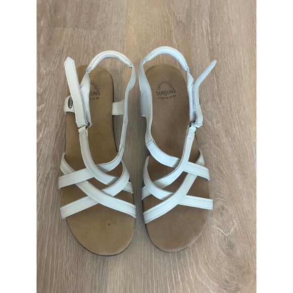 BASS SUNJUNS MARTHA WEDGE SANDALS White Strappy Size 9.5 - Picture 2 of 6